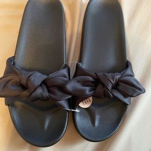 Pink Victoria’s Secret slides